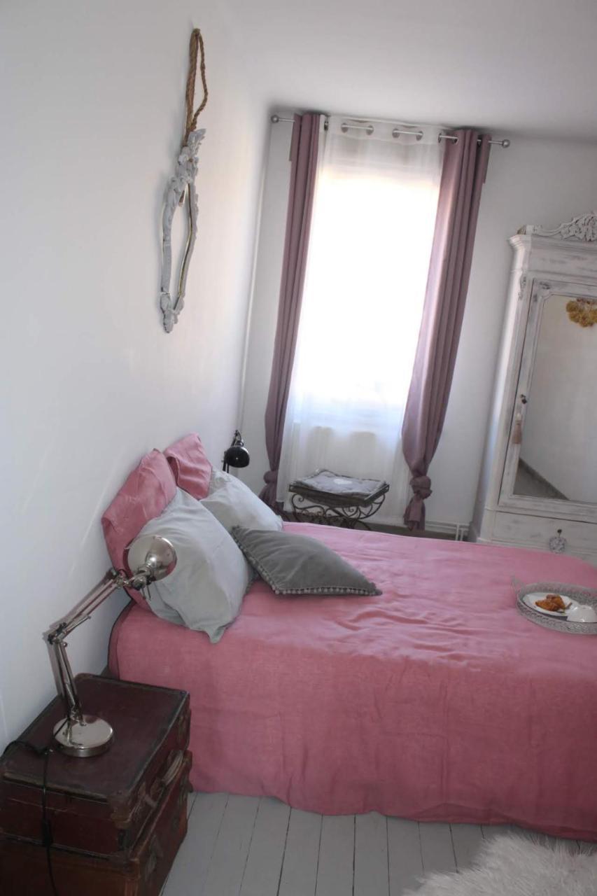 Chambre D'Hotes Les Magnolias Pontpierre Exterior photo